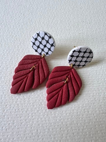 Leaf dangle earrings with keffiyah pattern CRIMSON