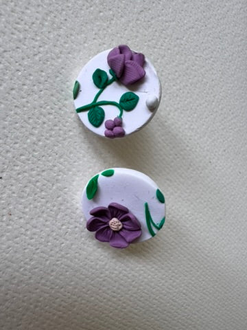 Lavender vine studs