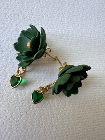 Emeral bloom studs