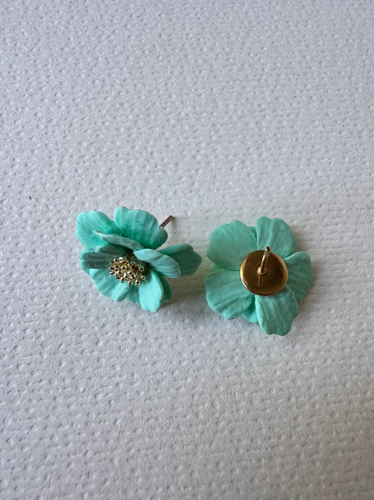 Mint petal studs