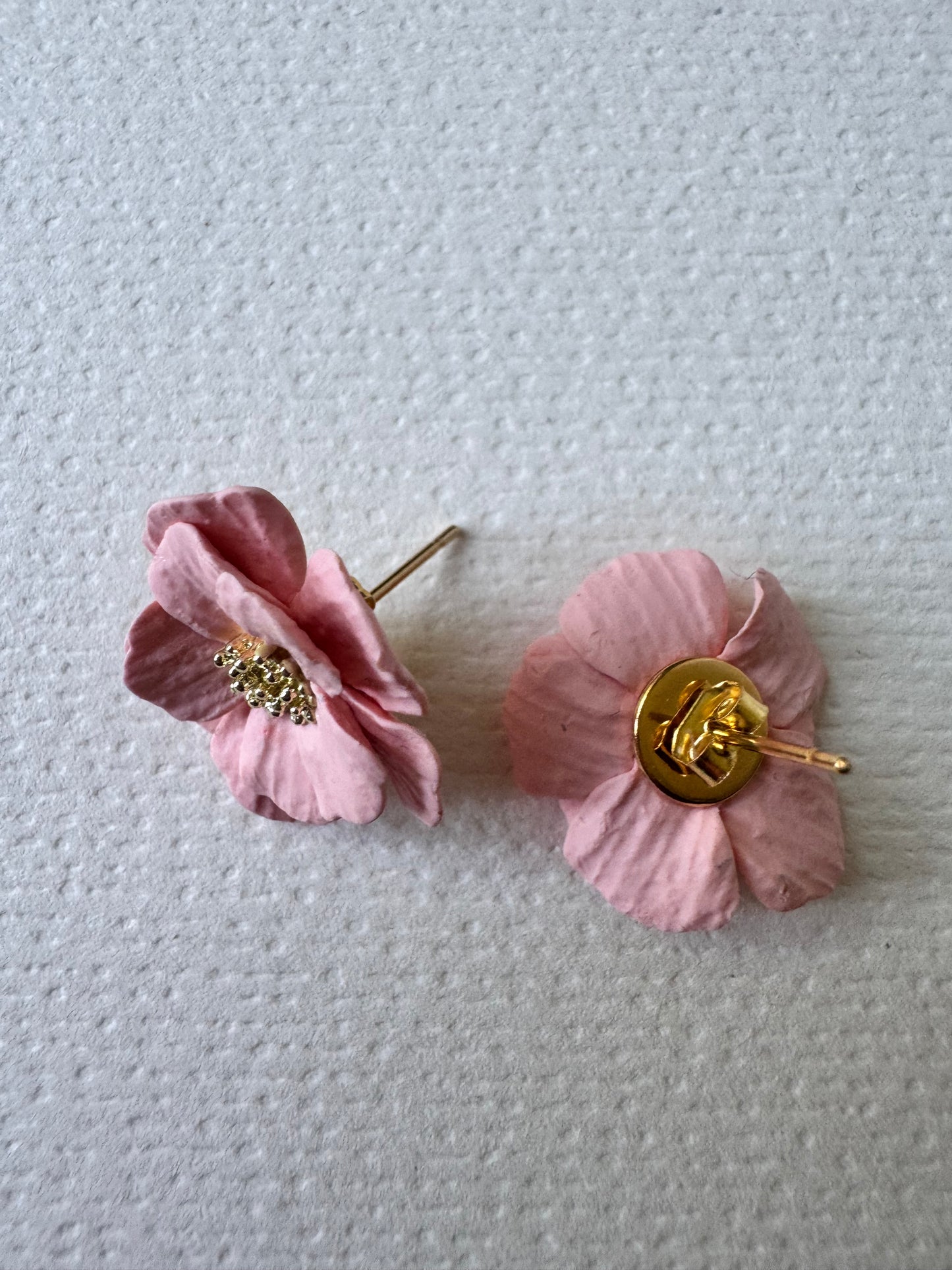 Rosé petal studs