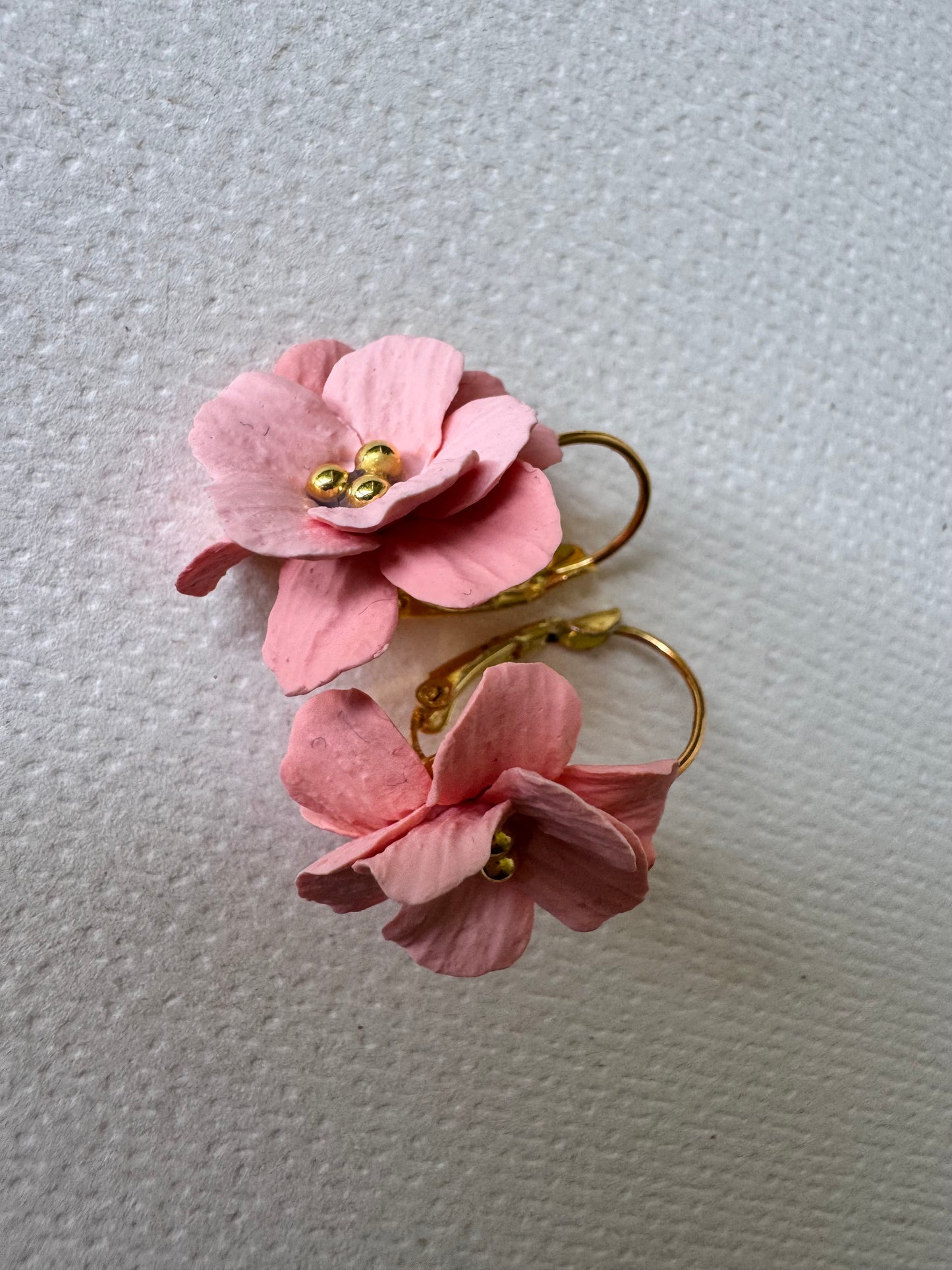 Blush two-toned drop earrings