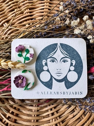 Lavender vine studs