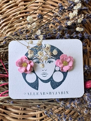 Bubblegum blosson studs