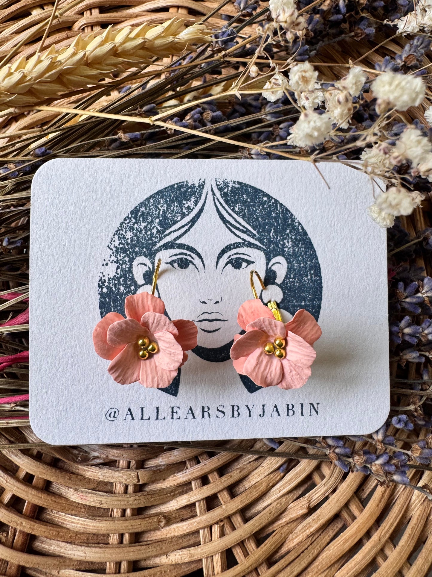 Blush two-toned drop earrings